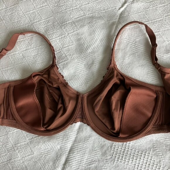 EUC Wacoal Bra 42D - Picture 5 of 5